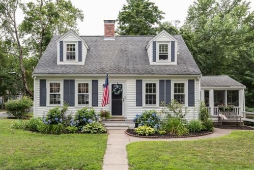 34 Garrison Rd, Hingham, MA 02043-2856