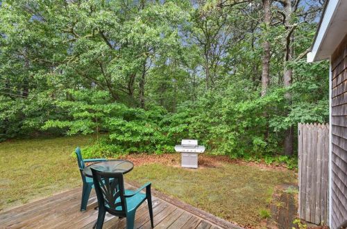 46 Bow Rd, Eastham MA 02642-1877 exterior