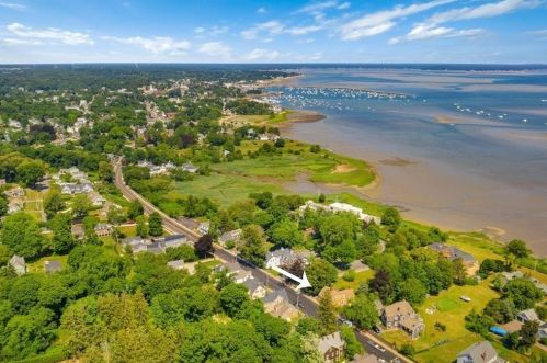 218 Sandwich St, Plymouth MA  02360-2435 exterior