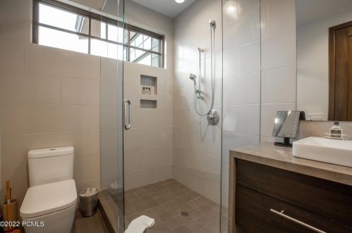 215 White Pne Cyn Rd, Park City UT 84060-6514 exterior