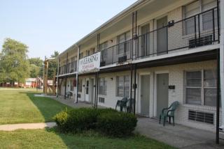 3208 Indian Trl, Louisville KY  40213-2871 exterior