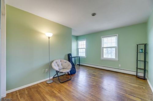 4 Pheasant Ln, Milford NJ  08848-1554 exterior