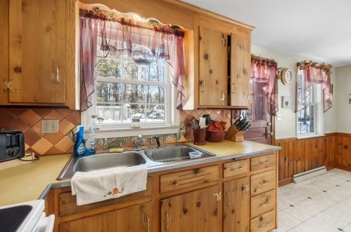 399 Park St, North Reading MA 01864-2809 exterior