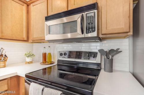 1948 77th Gln, Phoenix AZ 85035-5055 exterior