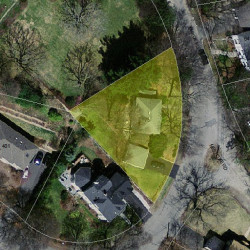 75 Varick Rd, Newton MA  02468-1320 aerial view