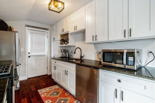 98 Bay Vw Ave, Quincy MA 02169-3101 exterior