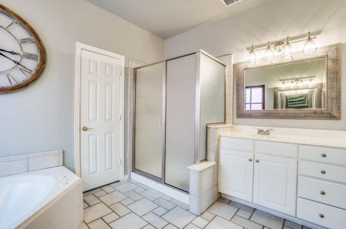 2709 Oakland Hl Dr, Plano TX 75025-6448 exterior