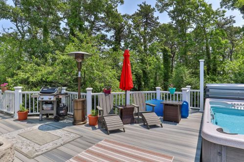 2 Uncle Zlotis Rd, Chatham MA 02633-1595 exterior