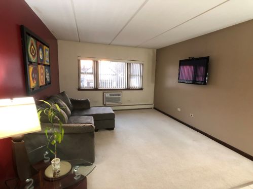 3131 Oak Park Ave, Forest View, IL 60402-3038