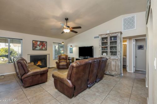 10602 42nd St, Phoenix AZ 85050-3376 exterior