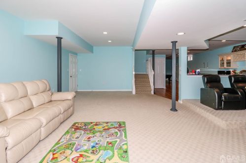 10 Summerhill Ct, Columbus NJ  08022-1970 exterior