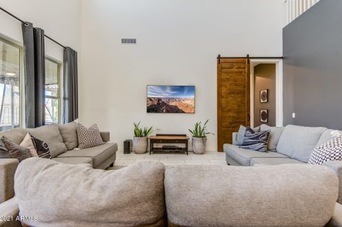 31314 1st Pl, Phoenix, AZ 85085