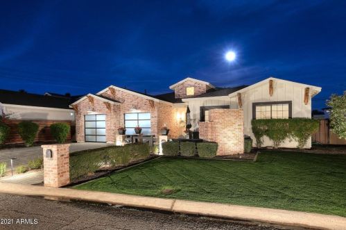 4535 39th St, Phoenix, AZ 85018-3609