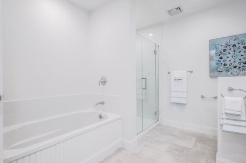 137 Wall St, East Bridgewater MA 02324-1519 exterior