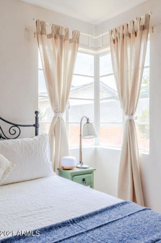 1631 Catalina Dr, Phoenix AZ 85018-7212 exterior