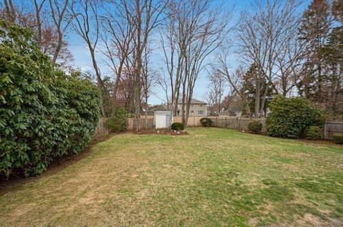 363 Greenlodge St, Dedham MA 02026-6223 exterior