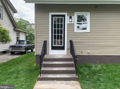 645 Delaware St, West Deptford NJ  08096-1576 exterior