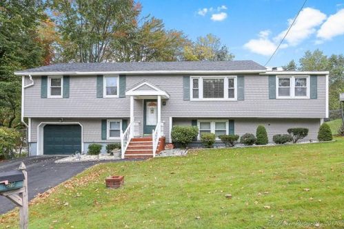 42 Partridge Rd, Methuen, MA 01844-4657