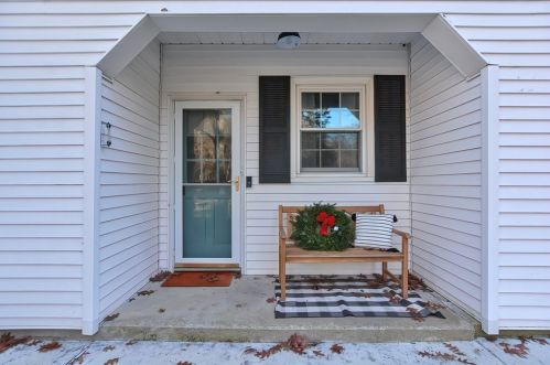 37 Needham St, Norfolk MA  02056-1648 exterior