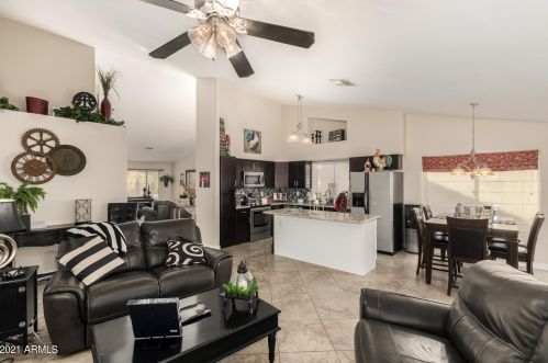 14250 43rd St, Phoenix AZ 85032-3322 exterior