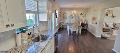 104 Talon Ln, West Deptford NJ 08093-2323 exterior