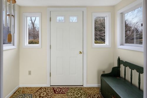 216 Hull St, Hingham, MA 02043-1423