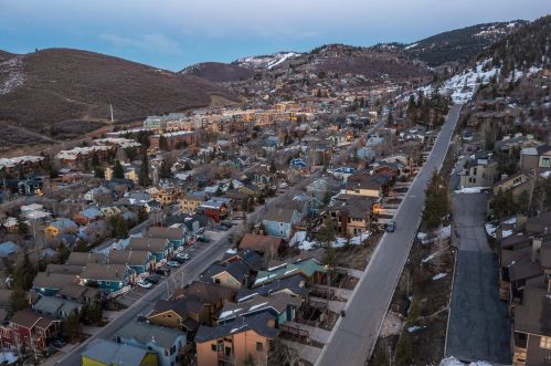 1172 Lowell Ave, Park City UT 84060-5115 exterior