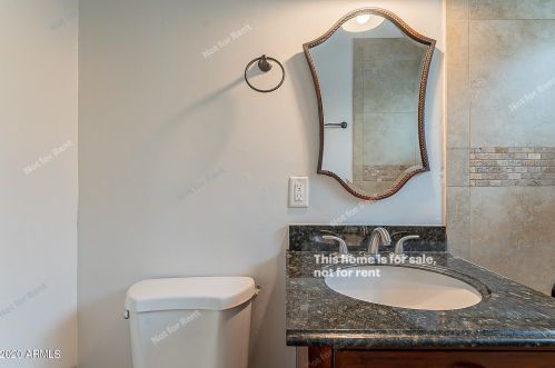 1502 Edgemont Ave, Phoenix AZ 85035-1916 exterior