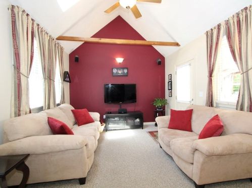 38 Tiverton Pkwy, Worcester, MA 01602-1204