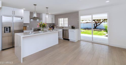 3753 Andora Dr, Phoenix AZ  85032-6611 exterior