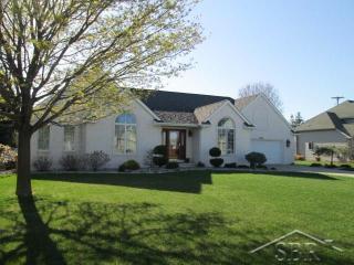 1465 Kingston Dr, Saginaw, MI 48638-5478