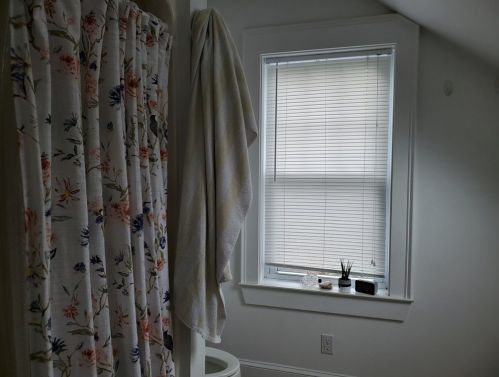 8 Ipswich St, Seekonk MA 02771 exterior