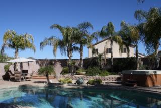 2524 Parkside Ln, Phoenix AZ  85024-7576 exterior