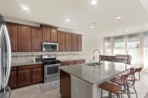 9534 Bonbrook Bnd Ln, Richmond TX 77469-4730 exterior