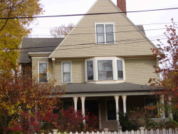 950 Centre St, Newton, MA 02459-1266