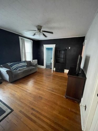 242 Maxfield St, New Bedford, MA 02740-5229