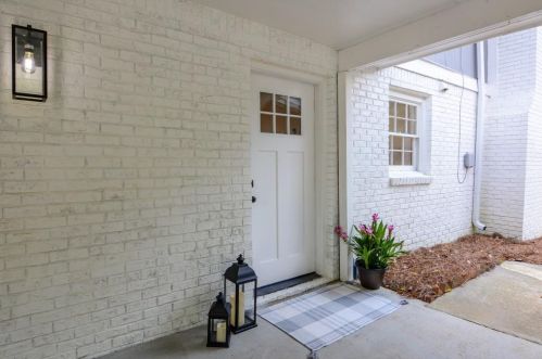 2420 Leisure Lake Dr, Atlanta GA  30338-5319 exterior