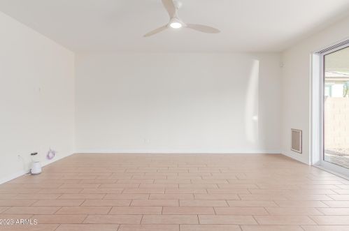 817 Constance Way, Phoenix AZ  85042 exterior