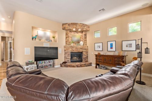 22843 54th St, Phoenix AZ  85054-7199 exterior