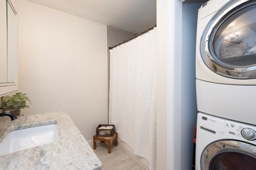 2 Lee Rd, North Reading MA 01864-3314 exterior