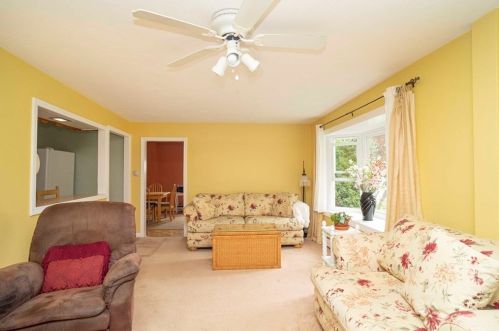 421 Britannia St, Taunton MA 02780-1853 exterior