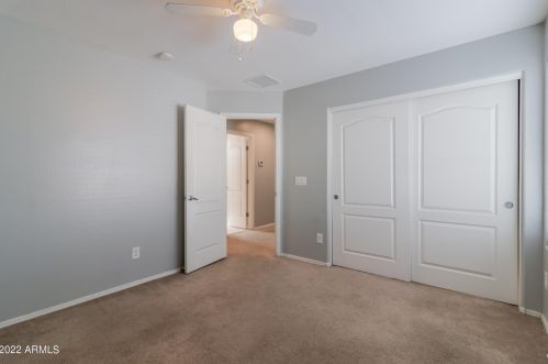 7233 39 Way, Phoenix AZ 85050-5428 exterior