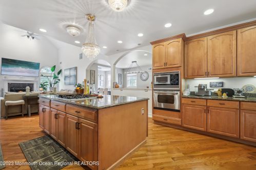 750 Farmingdale Rd, Jackson Twp NJ 08527-4301 exterior