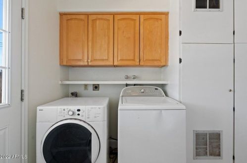 2165 Eugie Ave, Phoenix AZ 85029-1614 exterior