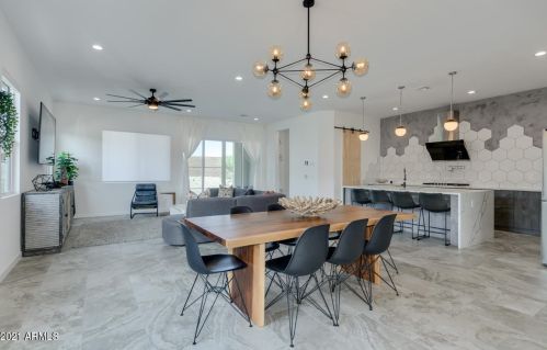 9326 9th St, Phoenix, AZ 85042-2664