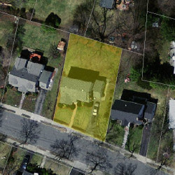 17 Barbara Rd, Newton MA  02465-1123 aerial view