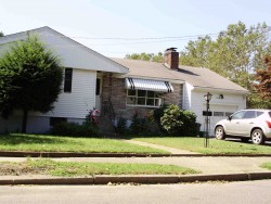 72 Anthony Rd, Newton, MA 02460-1101