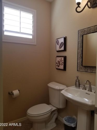 5122 34 Way, Phoenix AZ 85018-1548 exterior