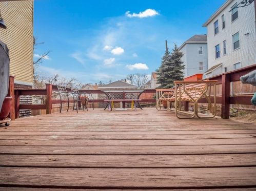 122 Clark St, New Bedford MA 02740-7023 exterior