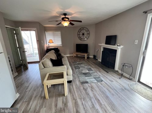 1407 Berwyck Ct, Erial NJ  08081-2416 exterior